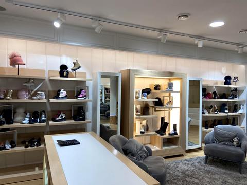 коммерческая по адресу Леси Украинки бульв., 20/22