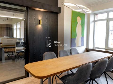 комерційна за адресою Панаса Мирного вул., 8