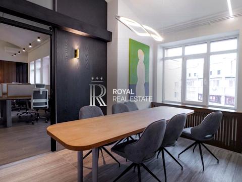 комерційна за адресою Панаса Мирного вул., 8