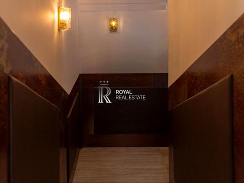 комерційна за адресою Панаса Мирного вул., 8