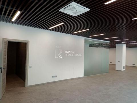 комерційна за адресою Лєскова вул., 9