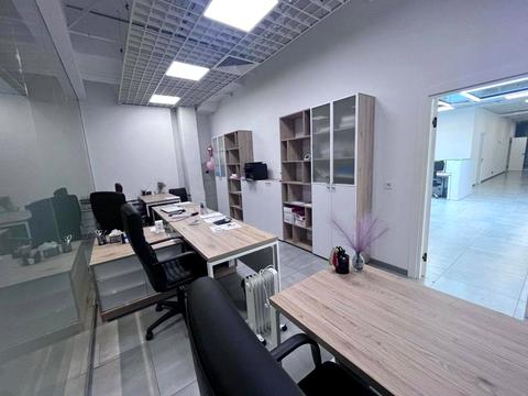 коммерческая по адресу Героев Полка "Азов ул. (Малиновского маршала), 12