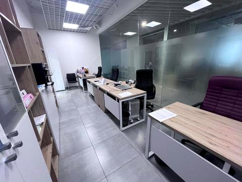 коммерческая по адресу Героев Полка "Азов ул. (Малиновского маршала), 12