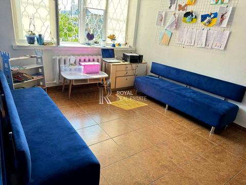 коммерческая по адресу Митрополита Андрея Шептицкого, 1