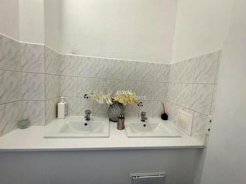 коммерческая по адресу Митрополита Андрея Шептицкого, 1