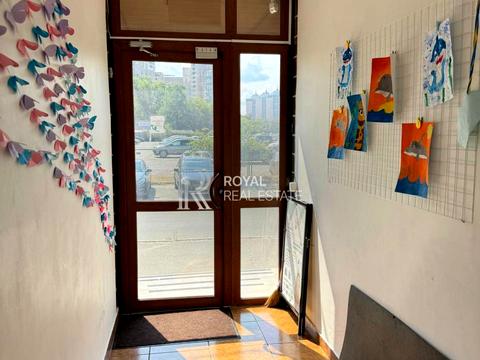 коммерческая по адресу Митрополита Андрея Шептицкого, 1