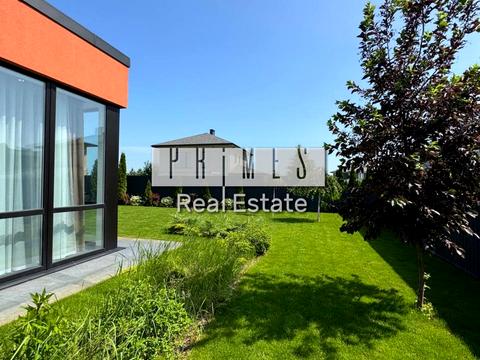 будинок за адресою с. Крушинка, Шкільна