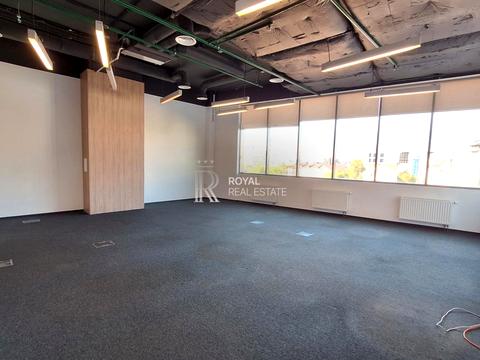 комерційна за адресою Князів Острозьких вул. (Московська), 32/2