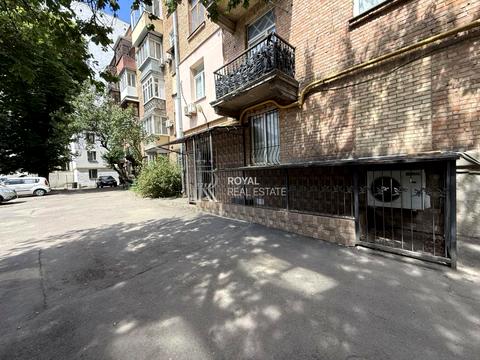 коммерческая по адресу Панаса Мирного ул., 1