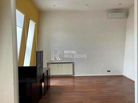 коммерческая по адресу Євгена Чикаленка вул., 45/2