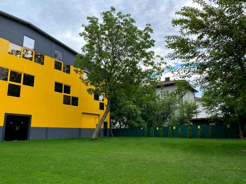 комерційна за адресою 192-га Садова вул., 3