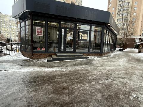 комерційна за адресою Київ, Драгоманова вул., 38г