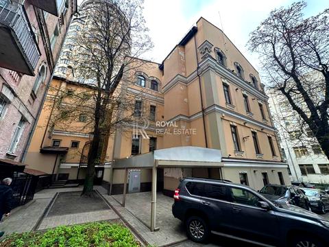 коммерческая по адресу Нестерівський пров., 8