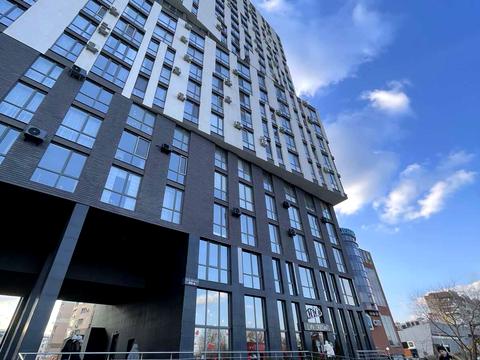 комерційна за адресою В'ячеслава Чорновола просп. (), 69а