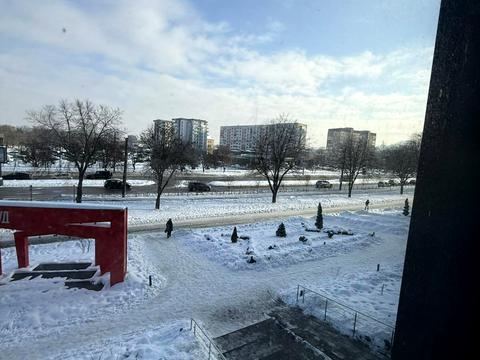 комерційна за адресою В'ячеслава Чорновола просп. (), 69а