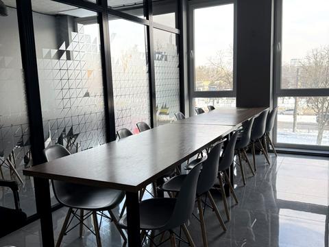 комерційна за адресою В'ячеслава Чорновола просп. (), 69а