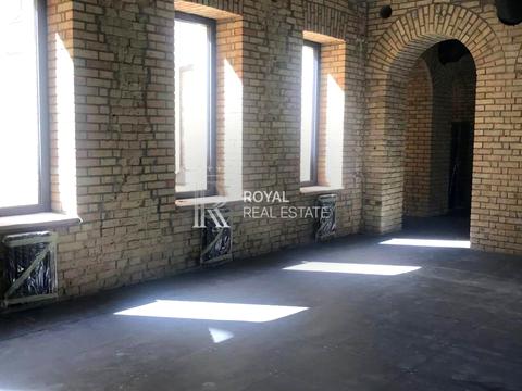 комерційна за адресою Прорізна вул., 9