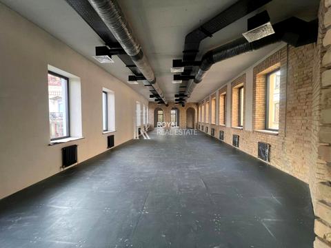 комерційна за адресою Прорізна вул., 11