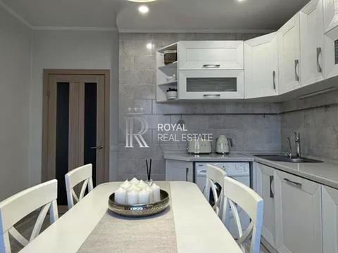 квартира за адресою Золотоустівська вул., 52