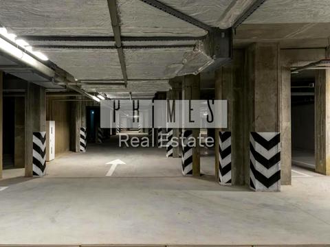 паркоместо по адресу Андрея Верхогляда ул. (Михайла Драгомирова), 15