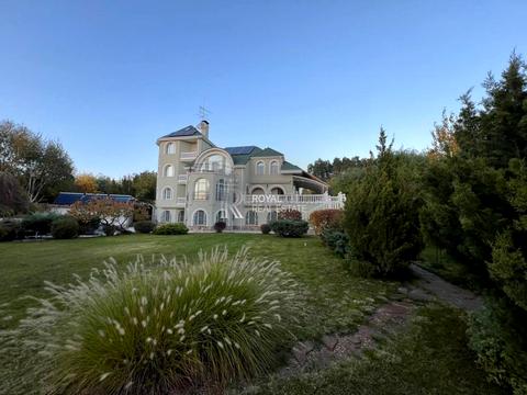 дом по адресу Набережна