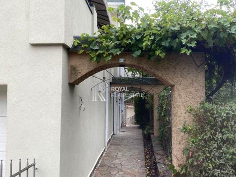 дом по адресу Набережна