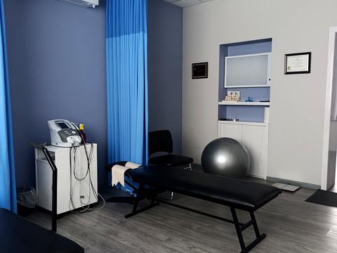 комерційна за адресою Філарета Колесси вул., 55