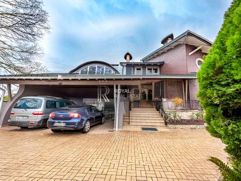 будинок за адресою Прикордонна вул.