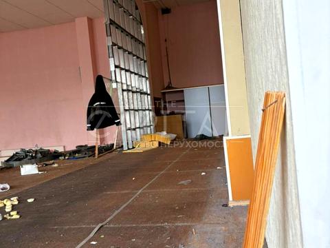 комерційна за адресою Миколи Василенка вул., 4