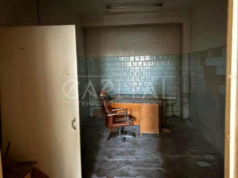 комерційна за адресою Миколи Василенка вул., 4