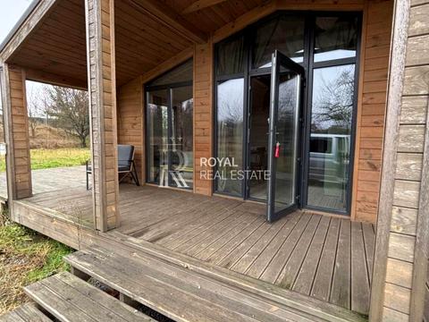 будинок за адресою Центральна вул., 5