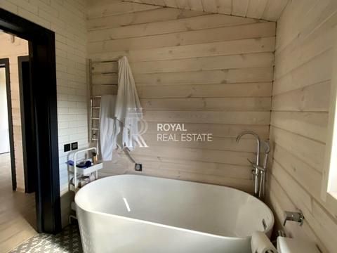 будинок за адресою Центральна вул., 5