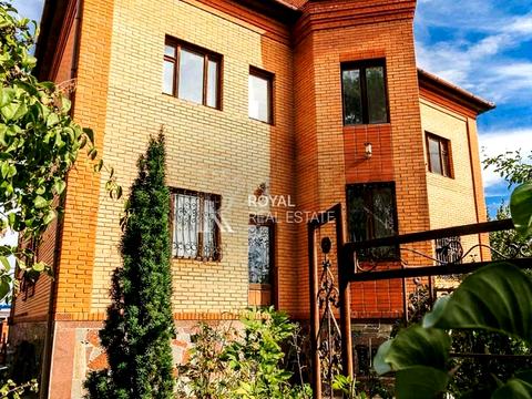 будинок за адресою Грушевского