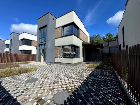 будинок за адресою Карпатська, 11