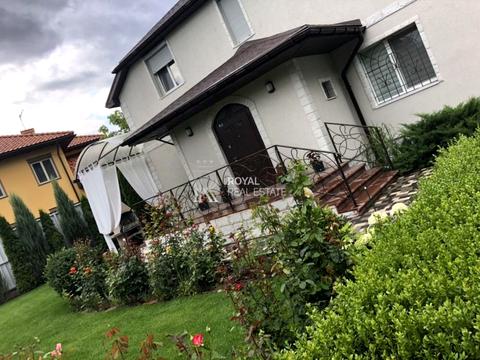 дом по адресу Анатолия Соловьяненко ул.