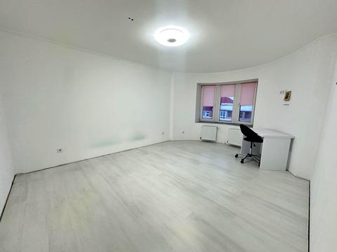 квартира за адресою Довженка вул., 14