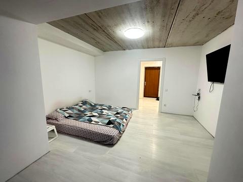 квартира за адресою Довженка вул., 14