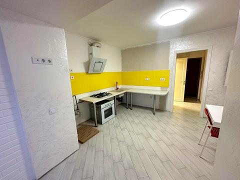 квартира за адресою Довженка вул., 14