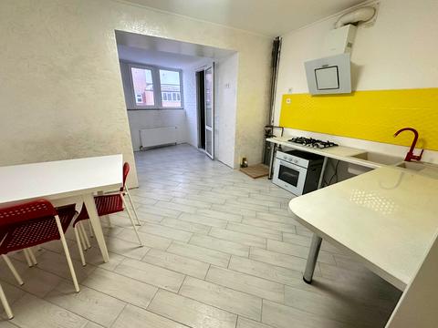 квартира за адресою Довженка вул., 14