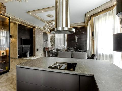 будинок за адресою Янтарна вул., 1