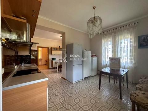 будинок за адресою Молодіжна