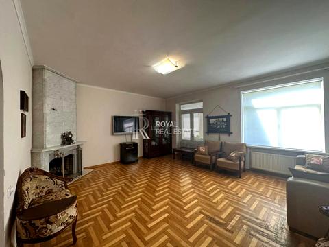 будинок за адресою Молодіжна