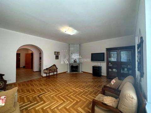 будинок за адресою Молодіжна