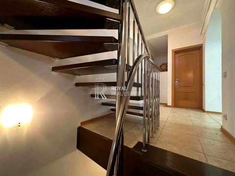 будинок за адресою Молодіжна