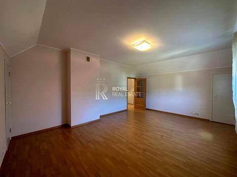 будинок за адресою Молодіжна