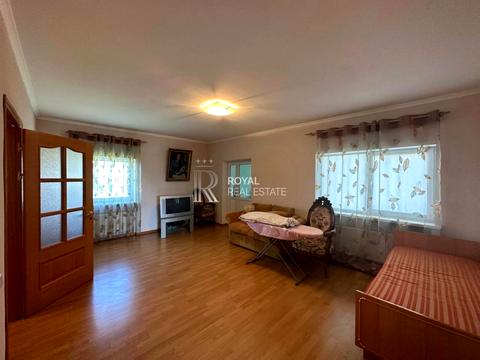 будинок за адресою Молодіжна