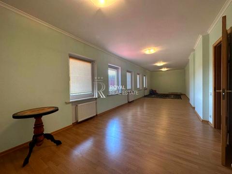 будинок за адресою Молодіжна