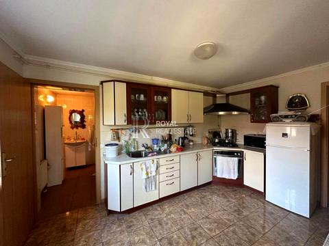 будинок за адресою Молодіжна