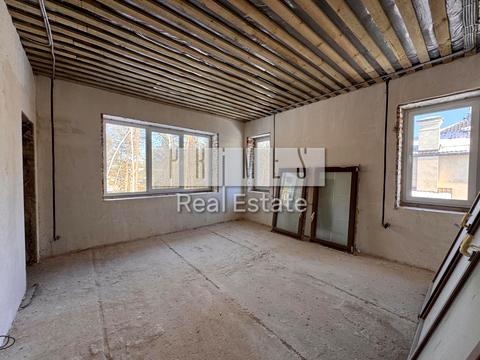 будинок за адресою Набережна вул.