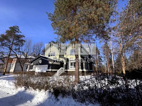 будинок за адресою Набережна вул.